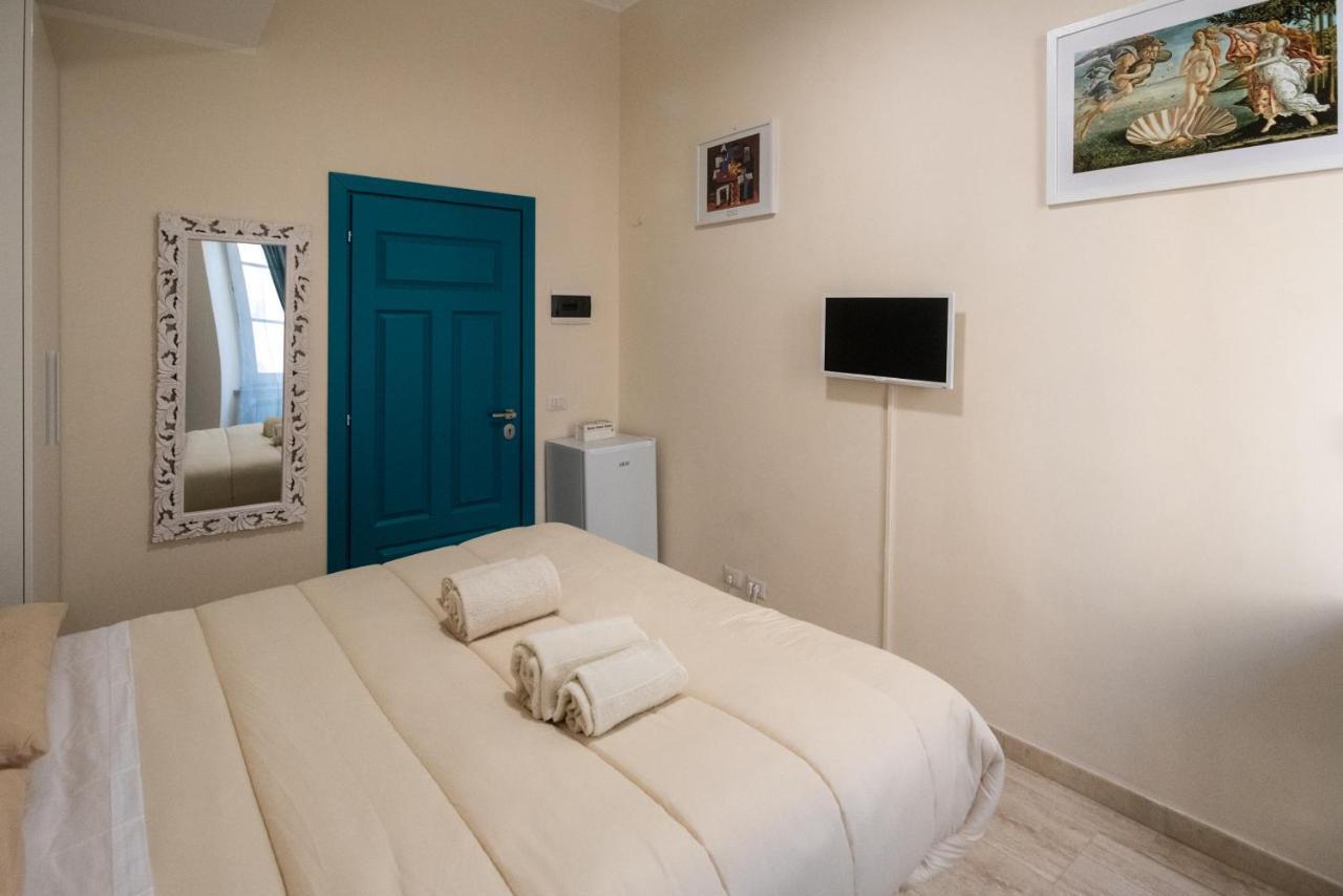 Room With Independent Entrance - Termini/Aquarium Рим Екстериор снимка